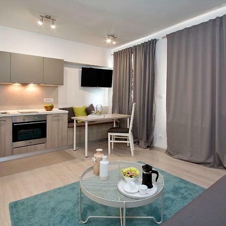 Sunsplash Apartments Пула Екстер'єр фото