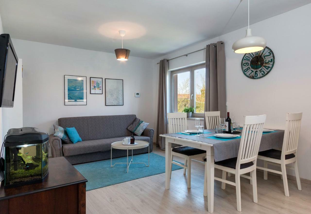 Sunsplash Apartments Пула Екстер'єр фото
